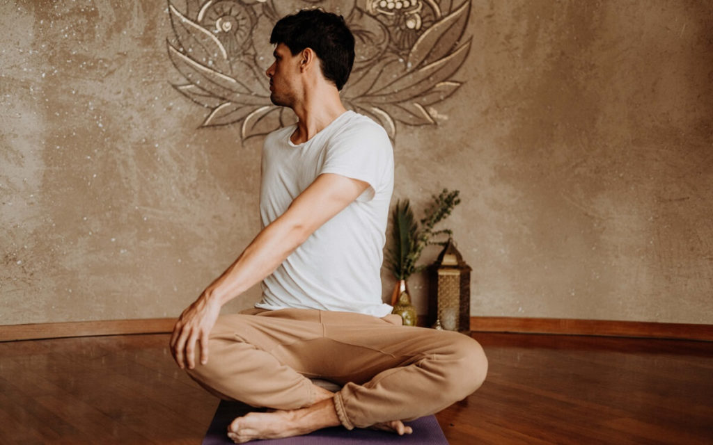 Yoga in der Morgenroutine nach Ayurveda