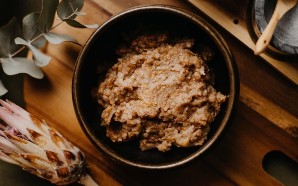 Dinkelbrei als Frühstück im Ayurveda Dinkelbrei als Frühstück im Ayurveda
